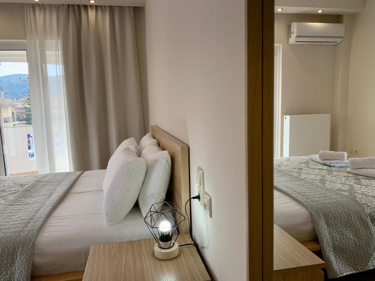 Rosa'S Apartments Lefkada City ภายนอก รูปภาพ
