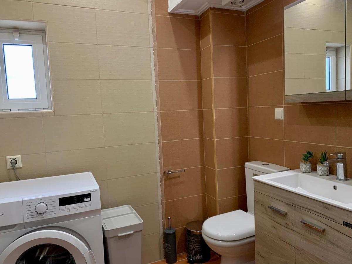 Rosa'S Apartments Lefkada City ภายนอก รูปภาพ